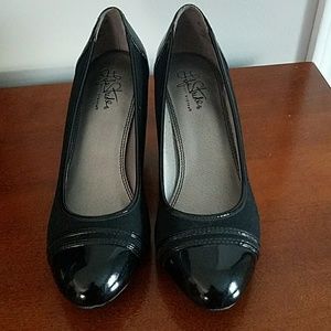 NEW LifeStride Soft System Black Pumps - 10W